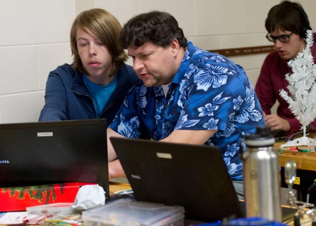 EMS Students Earn College Credit With Robotics Classes