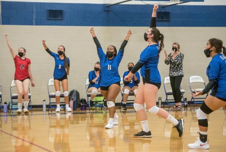Girls varsity volleyball. Photo by Daniel Lin, Daily News Record